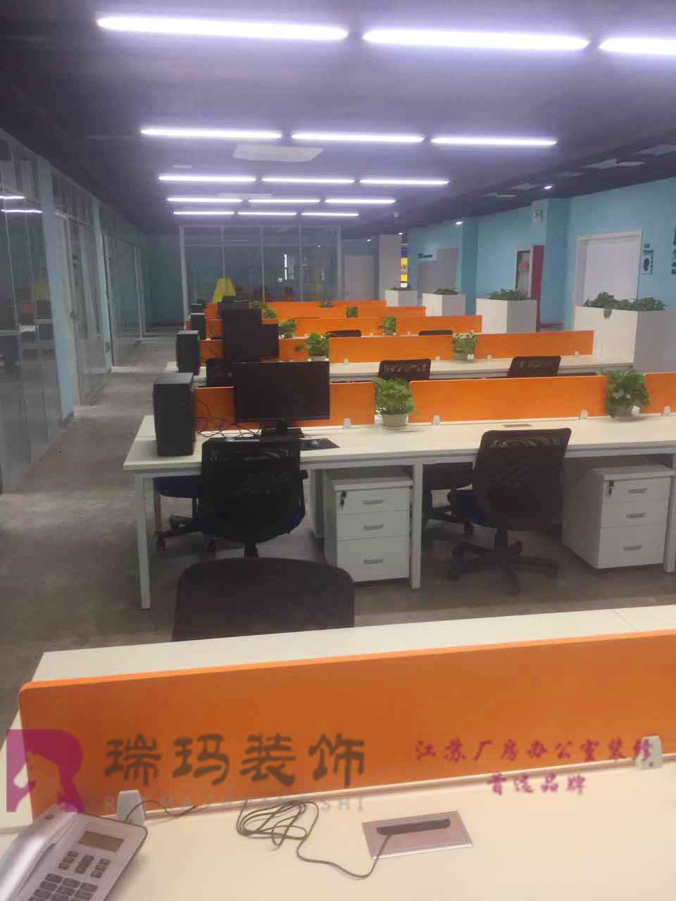 辦公區(qū)一角